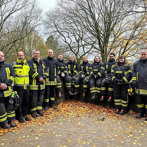 Photo by Freiwillige Feuerwehr Dortmund Syburg in Syburg, Nordrhein-Westfalen, Germany. May be an image of 11 people.